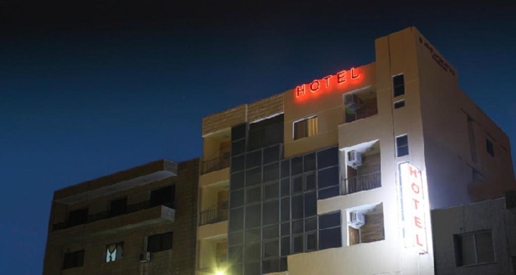 Golden Rose Hotel Aqaba Exterior photo